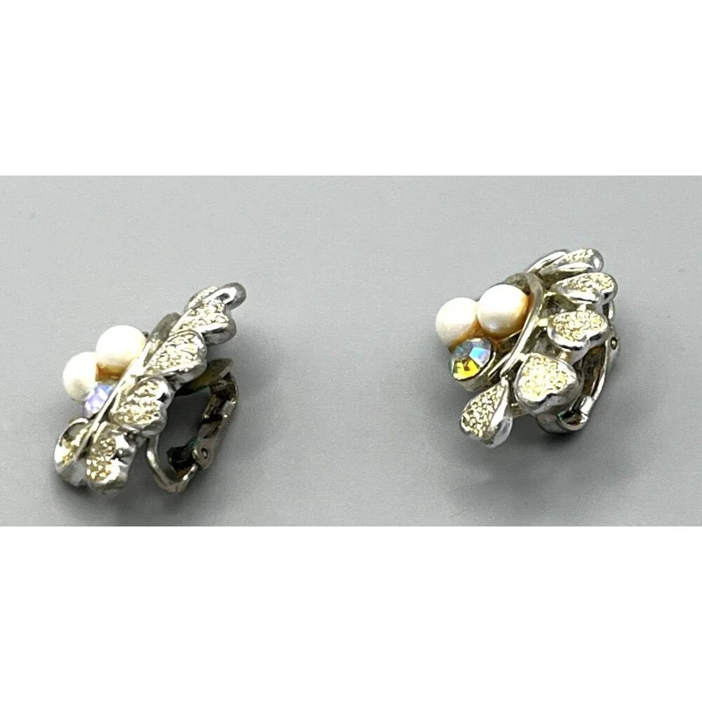 Vtg Coro Clip-On Earrings Silver Tone Hearts Rhinestone Faux Pearl Iridescent